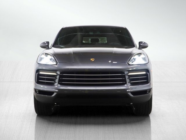 2021 Porsche Cayenne Base Image 2 of 31
