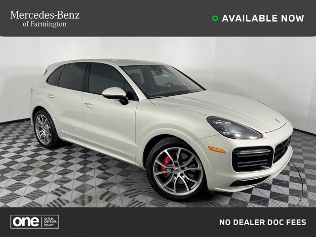 2021 Porsche Cayenne GTS Image 3 of 29