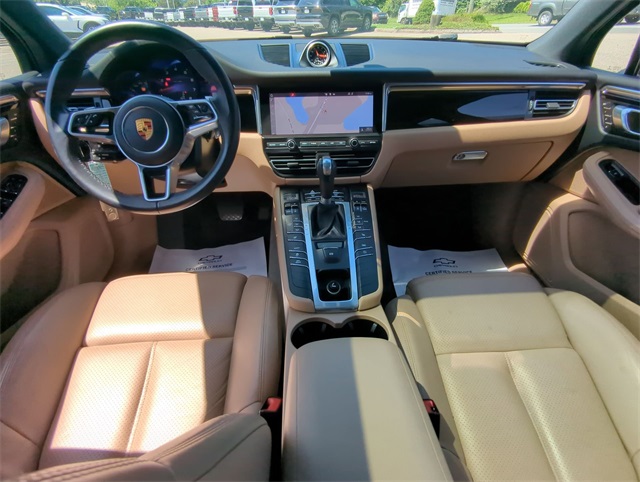 2021 Porsche Macan Base Image 19 of 35