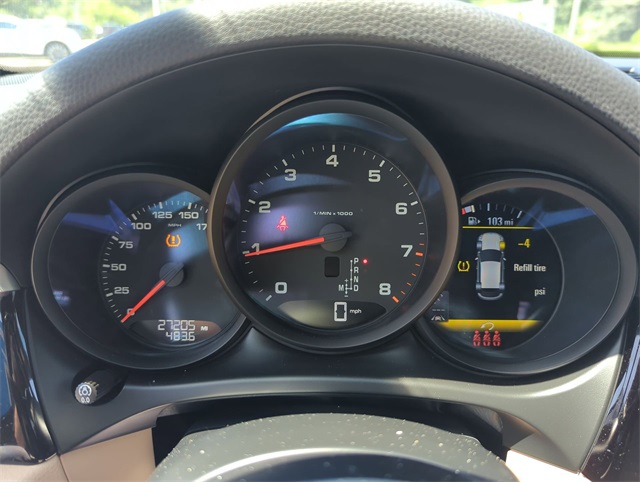 2021 Porsche Macan Base Image 21 of 35