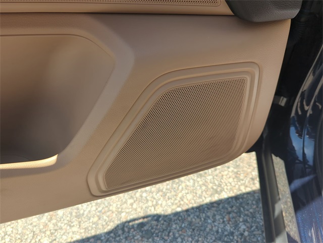 2021 Porsche Macan Base Image 32 of 35