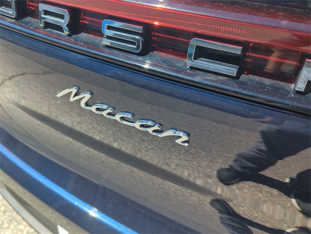 2021 Porsche Macan Base Image 35 of 35