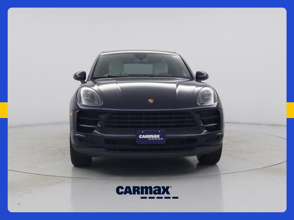 2021 Porsche Macan Base Image 2 of 19