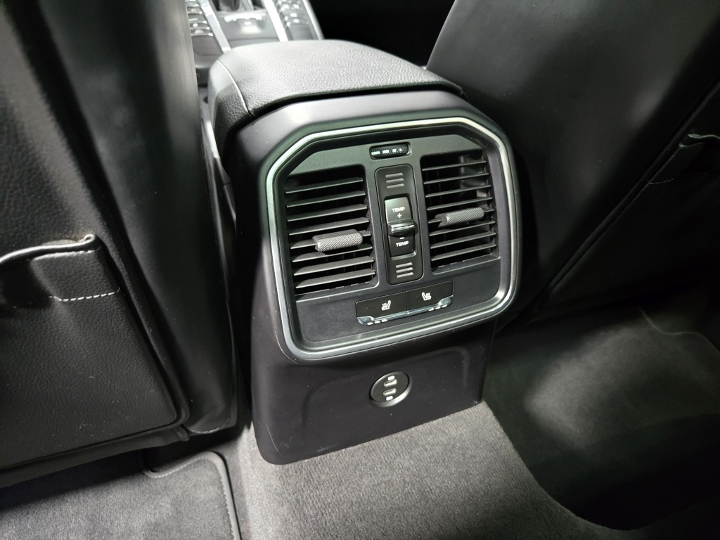 2021 Porsche Macan S Image 50 of 65