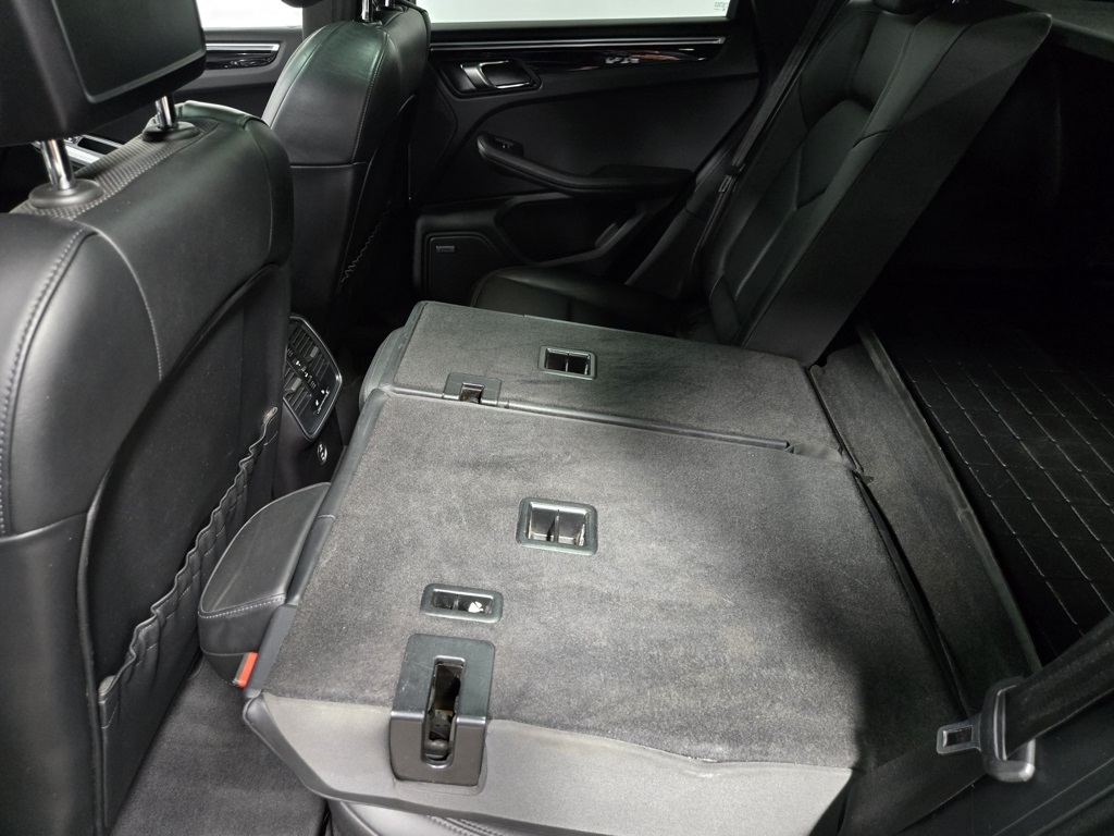 2021 Porsche Macan S Image 61 of 65