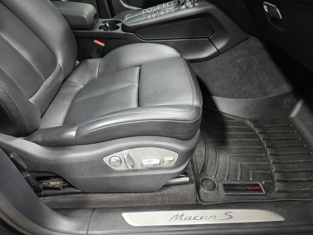 2021 Porsche Macan S Image 55 of 65