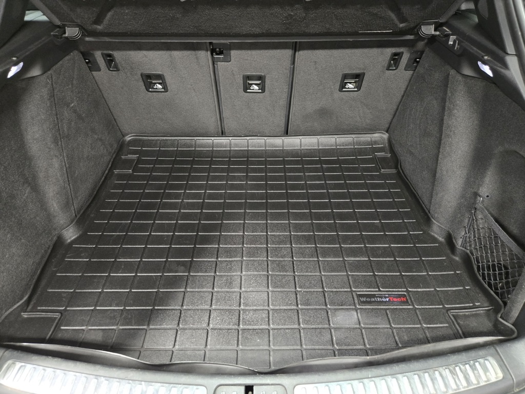 2021 Porsche Macan S Image 13 of 65