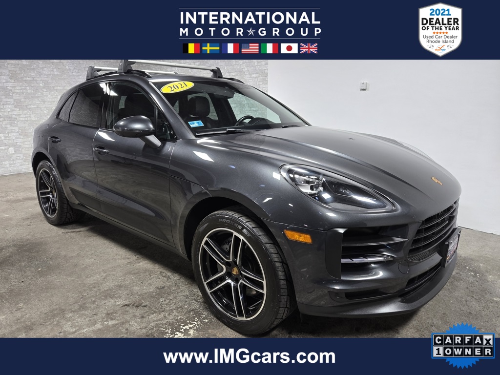 2021 Porsche Macan S Image 2 of 65