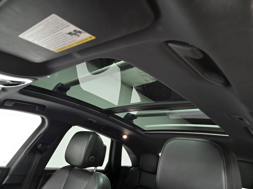 2021 Porsche Macan S Image 63 of 65