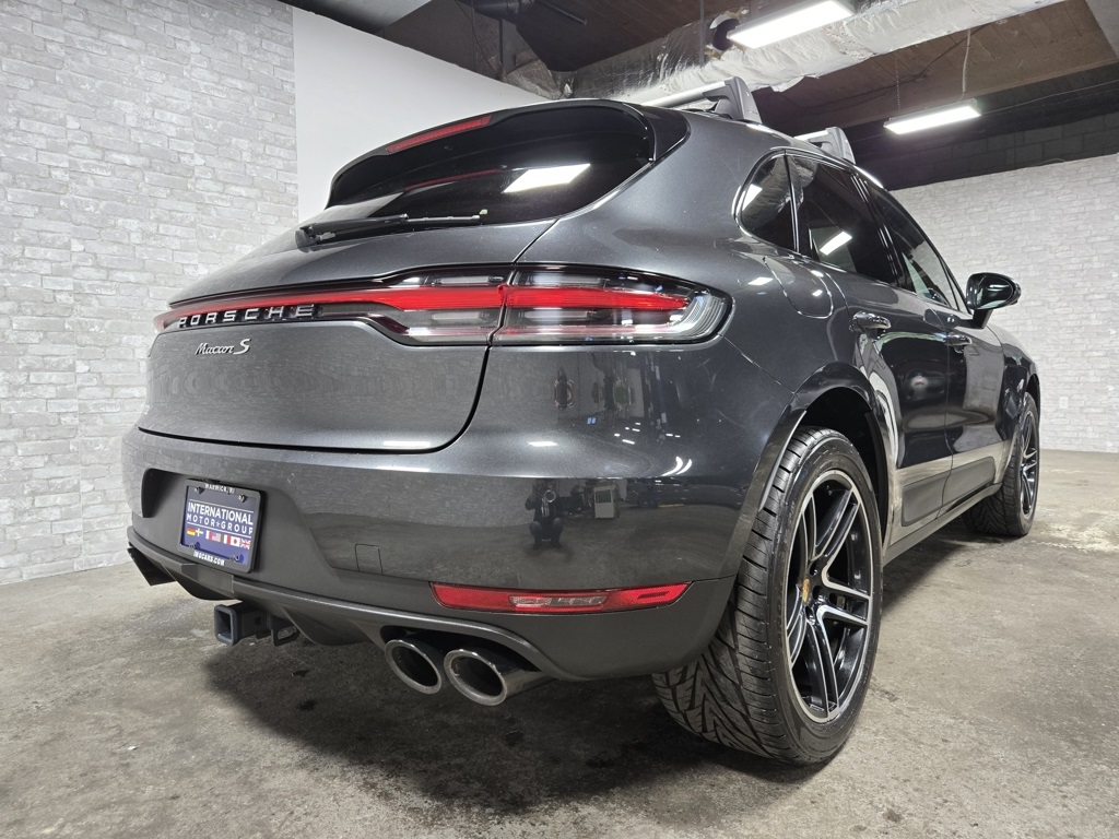 2021 Porsche Macan S Image 5 of 65