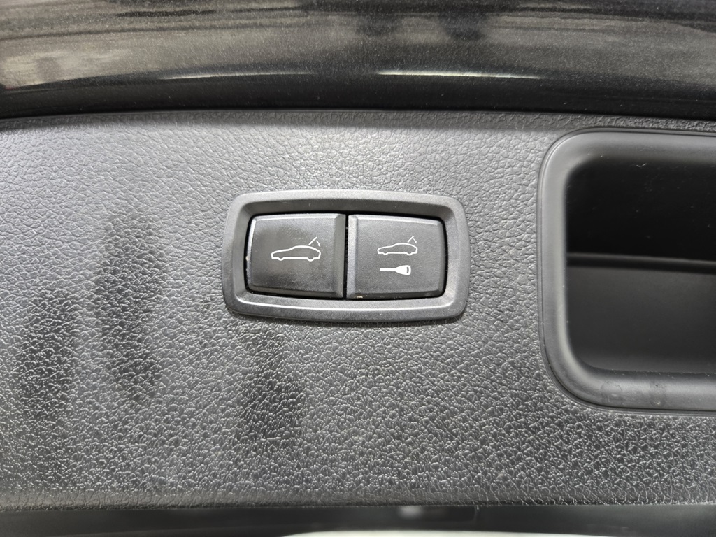 2021 Porsche Macan S Image 60 of 65