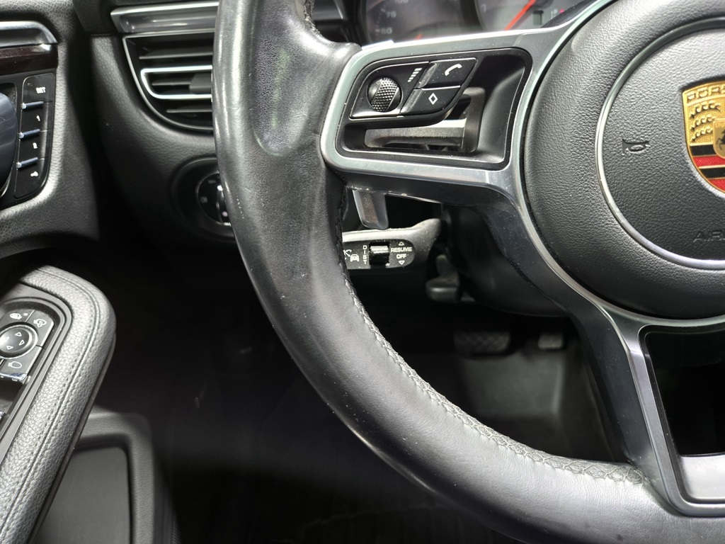 2021 Porsche Macan S Image 62 of 65