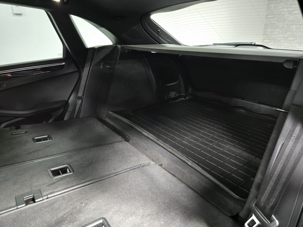 2021 Porsche Macan S Image 18 of 65