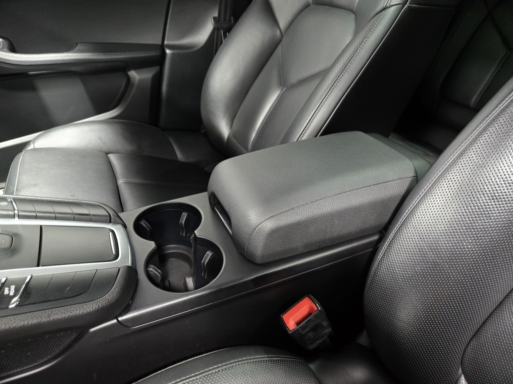 2021 Porsche Macan S Image 45 of 65