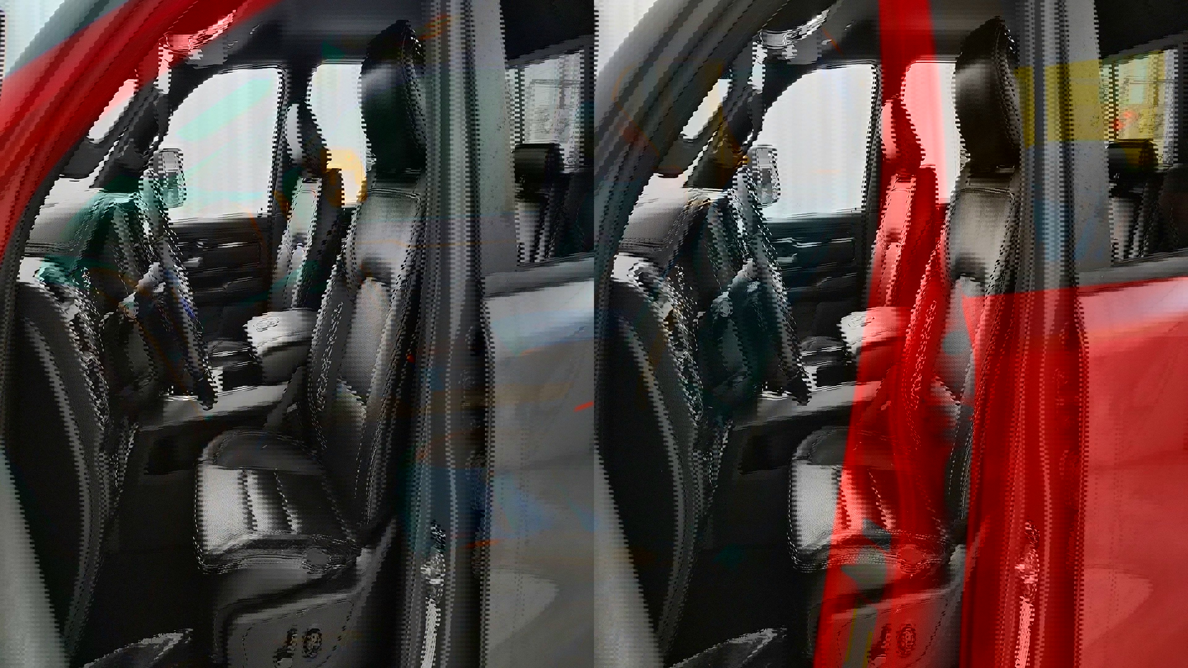 Vehicle image 18 of 35