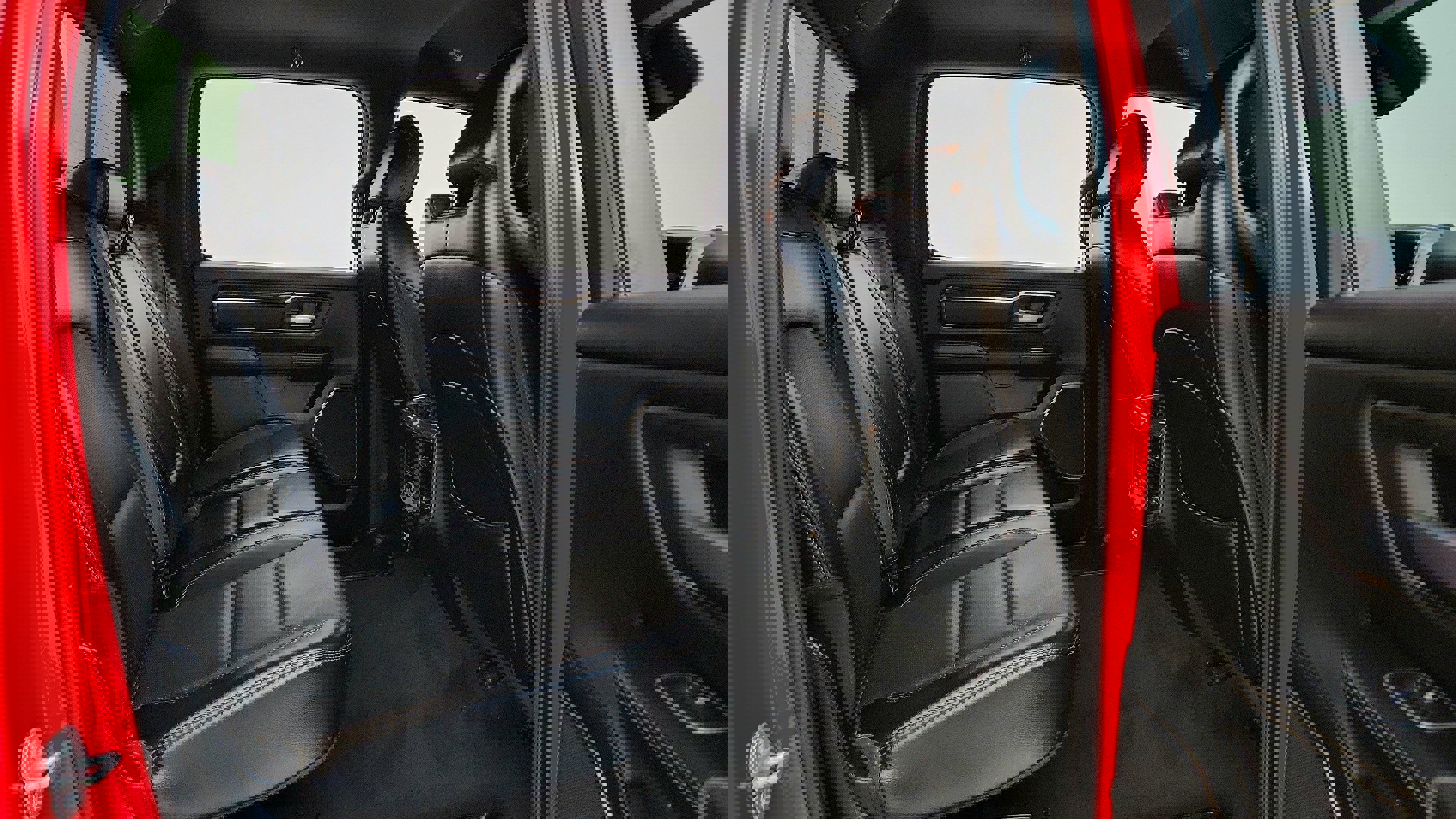 Vehicle image 17 of 35