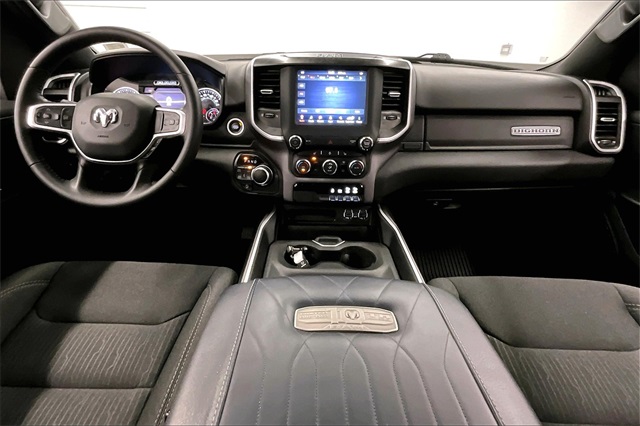 Vehicle image 14 of 41