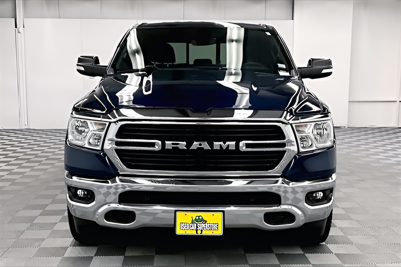 Vehicle image 37 of 41