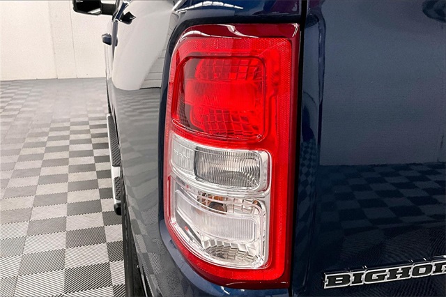 Vehicle image 29 of 41