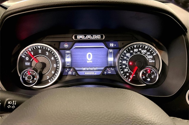 Vehicle image 23 of 41