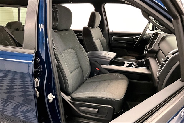 Vehicle image 9 of 41