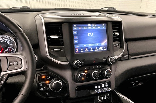 Vehicle image 8 of 41