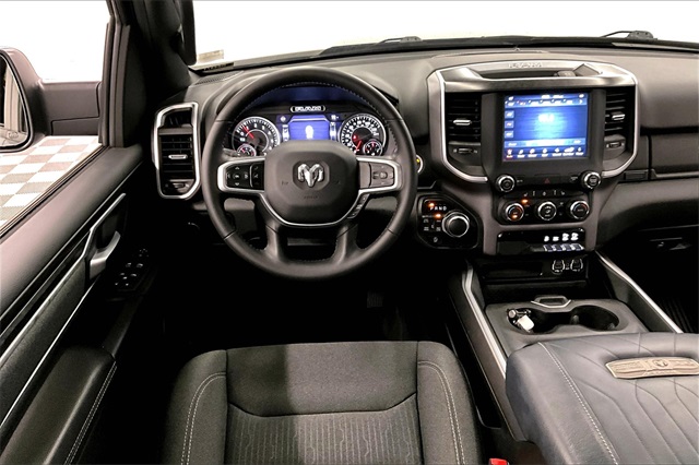 Vehicle image 7 of 41