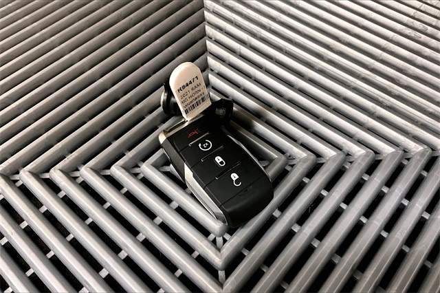 Vehicle image 11 of 41