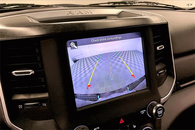 Vehicle image 19 of 34