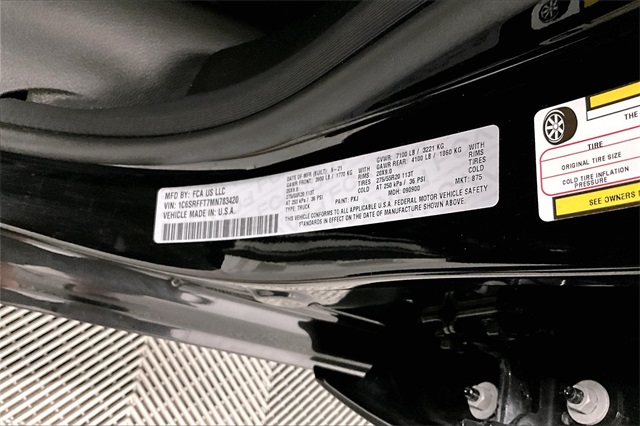 Vehicle image 27 of 34