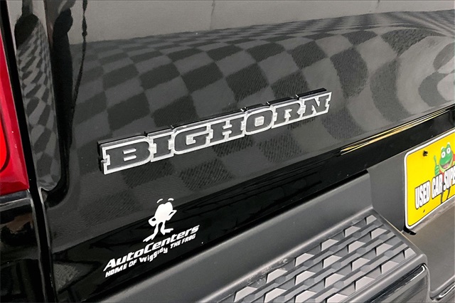 Vehicle image 28 of 34