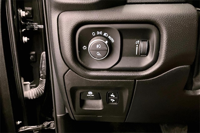 Vehicle image 34 of 34