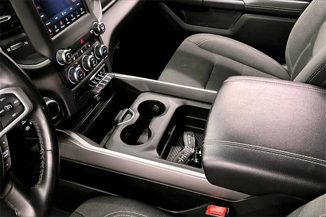 Vehicle image 23 of 34