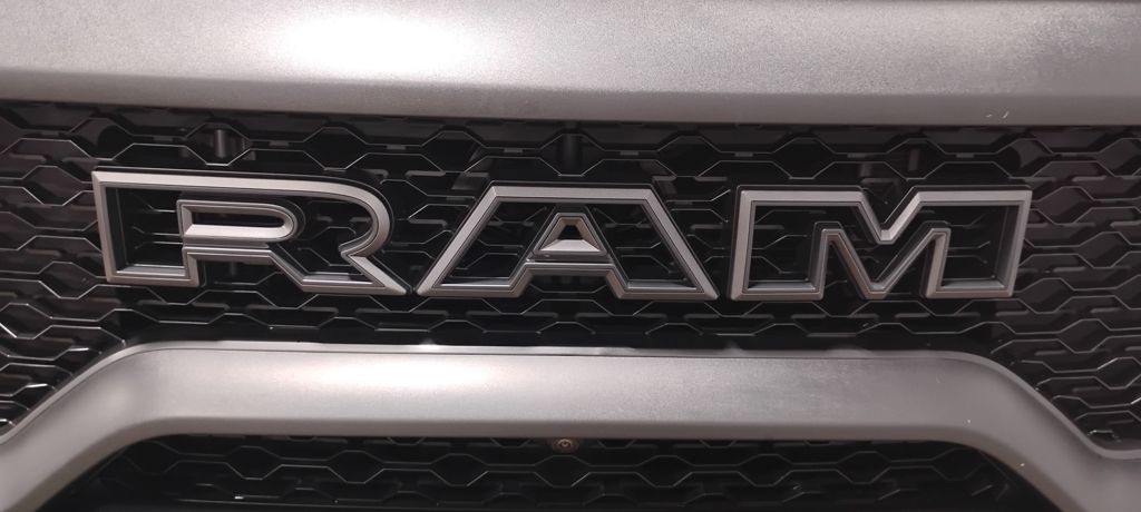 Vehicle image 18 of 53