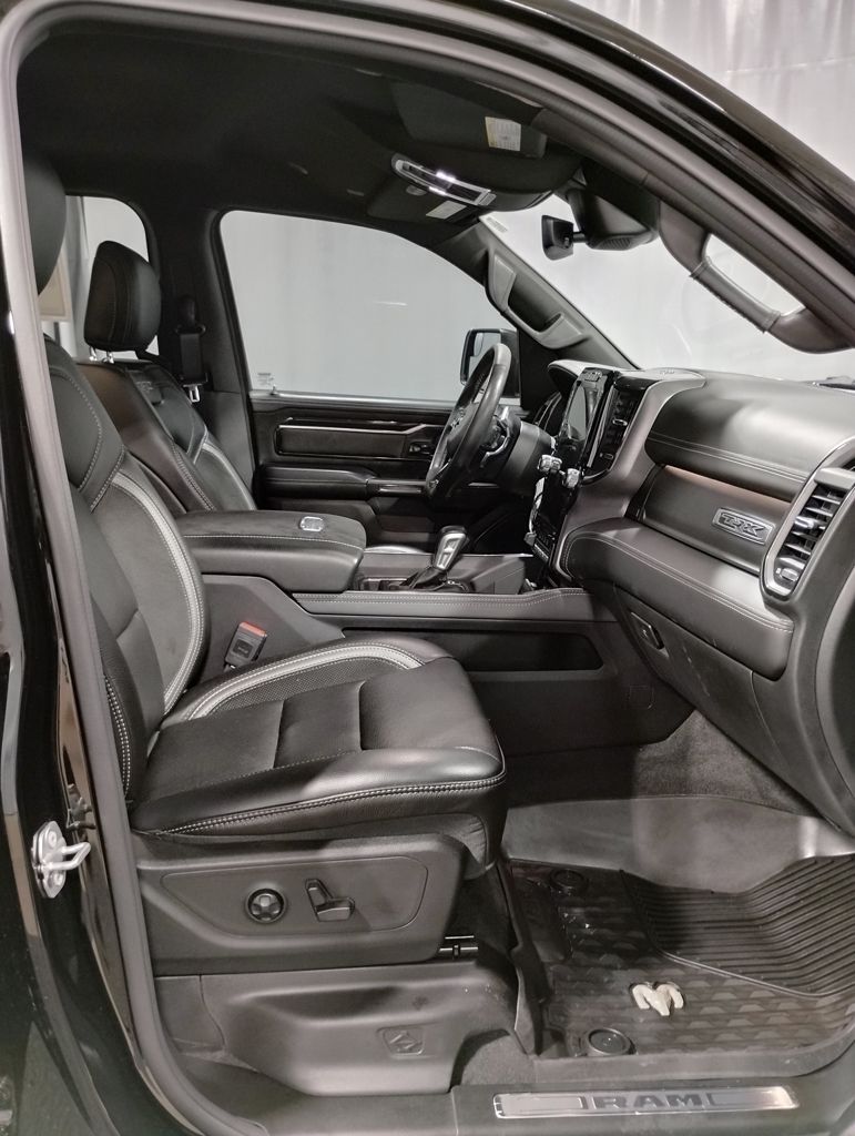 Vehicle image 12 of 53