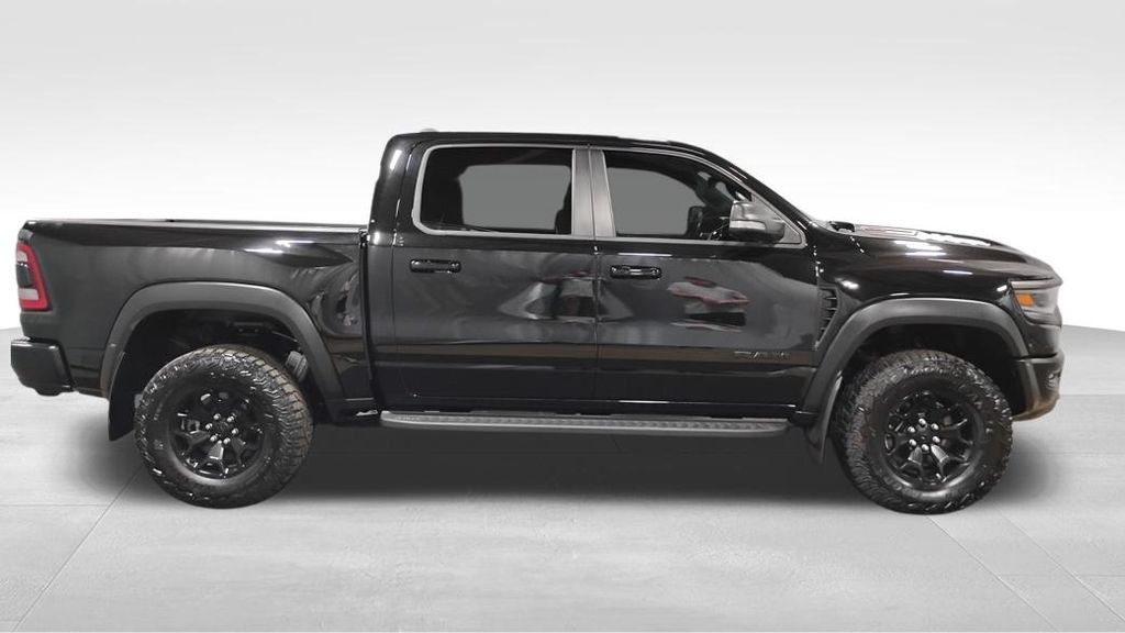 Vehicle image 4 of 53