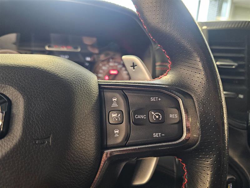 Vehicle image 23 of 29