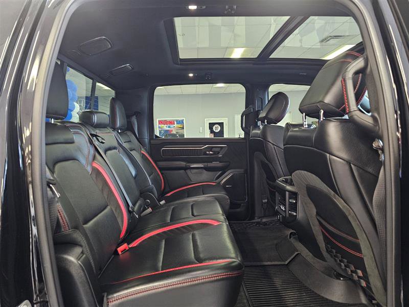 Vehicle image 13 of 29