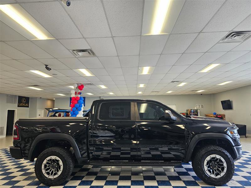 Vehicle image 9 of 29