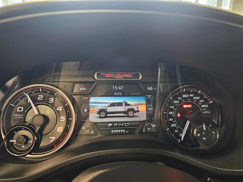 Vehicle image 18 of 29