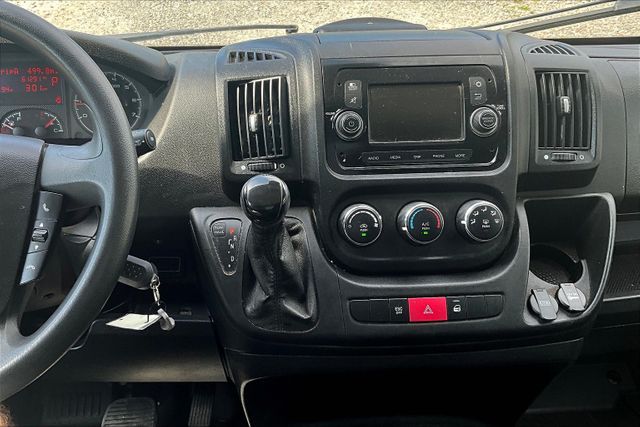 Vehicle image 15 of 32