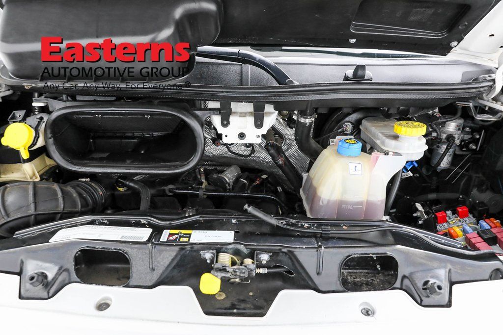 Vehicle image 36 of 60