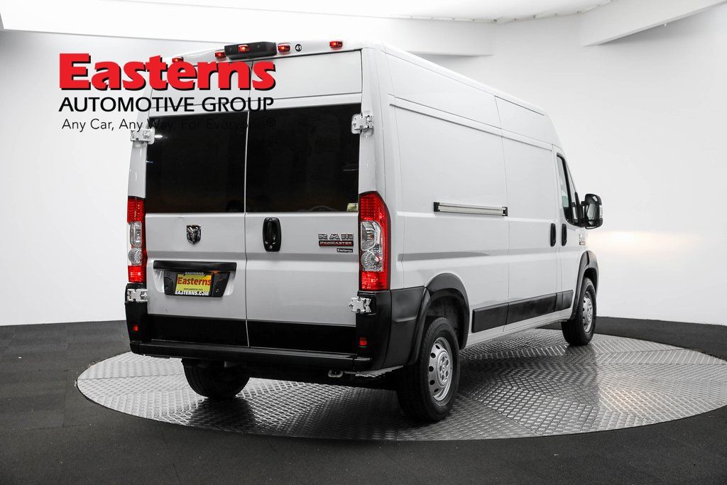 Vehicle image 12 of 60