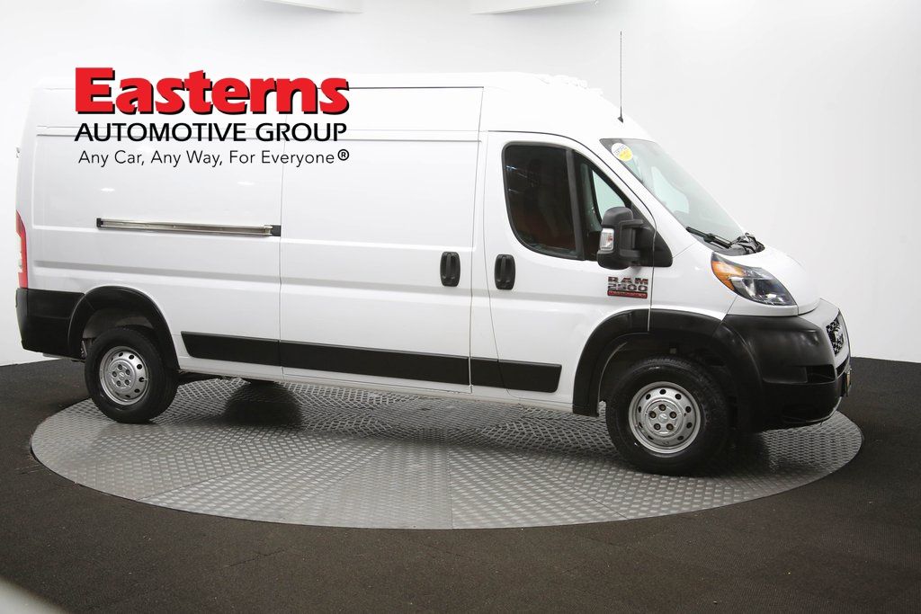 Vehicle image 21 of 60