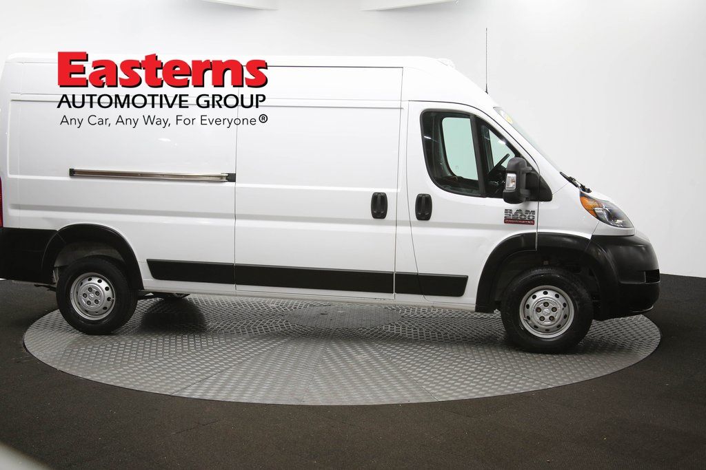 Vehicle image 20 of 60