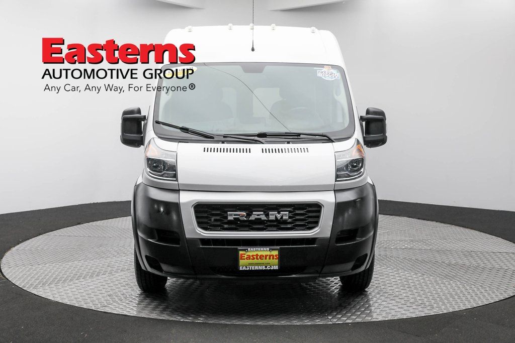 Vehicle image 10 of 60