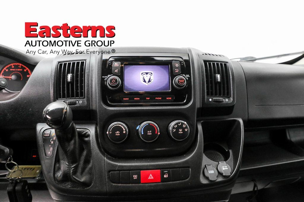 Vehicle image 41 of 60