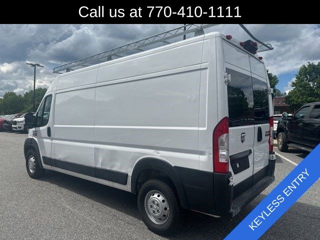 Vehicle image 5 of 13