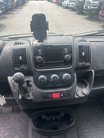 Vehicle image 12 of 13