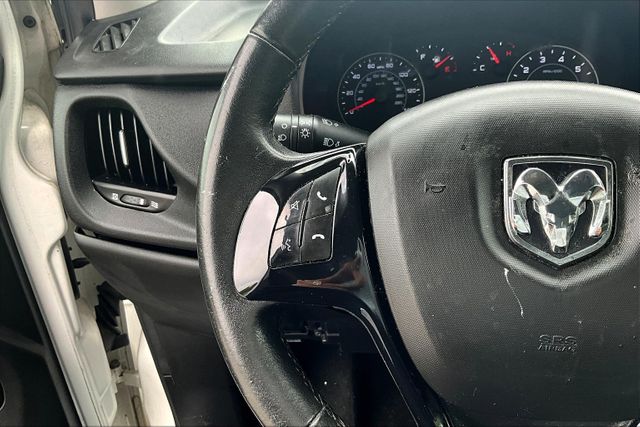 Vehicle image 18 of 33